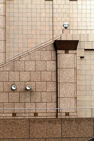 安全性とコストパフォーマンスを両立！垂壁の最適な防煙対策と施工ガイド